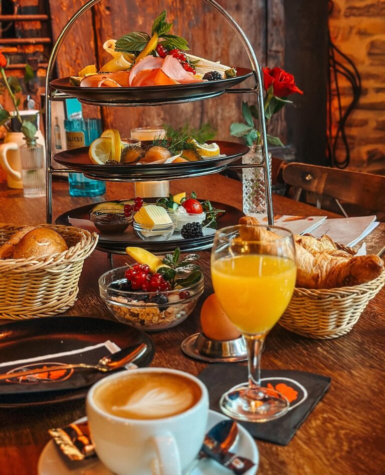 Frühstück in der Ersten Liebe